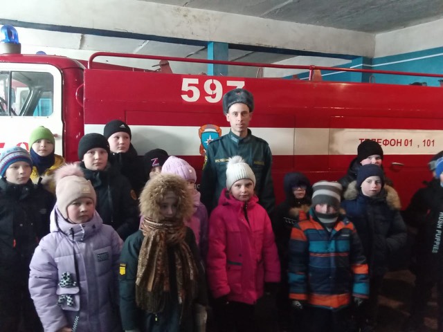 Экскурсия в пожарно-спасательную часть.
