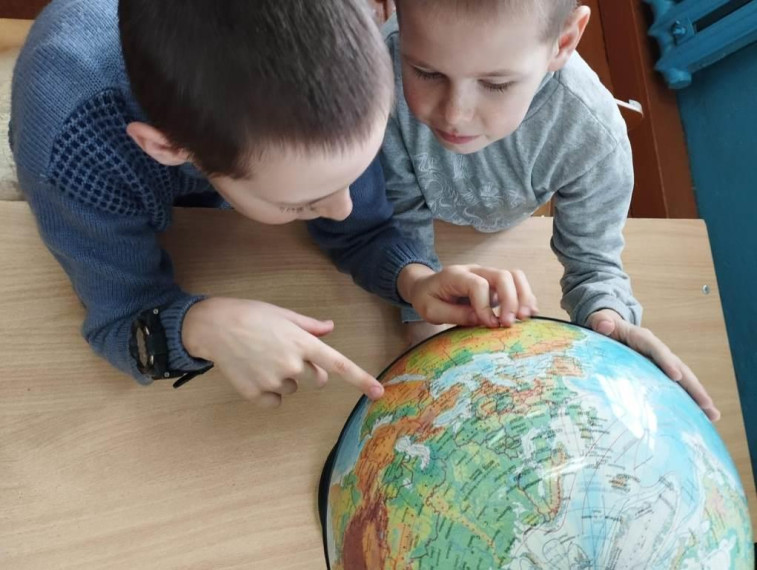 На суше, в море и в небесах.